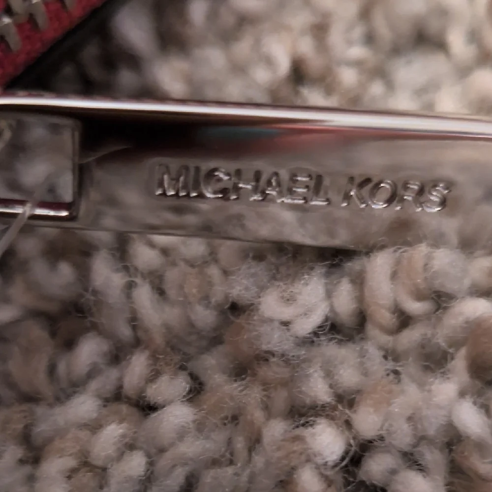 Michael Kors Fuchsia Quilted Wallet - Picture 6 of 12